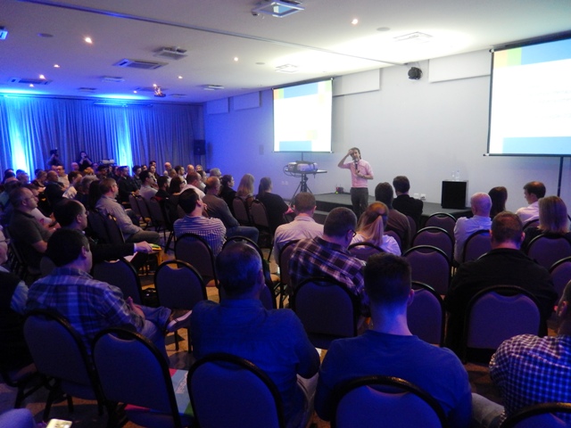 Calçadistas promovem evento sobre cenário econômico