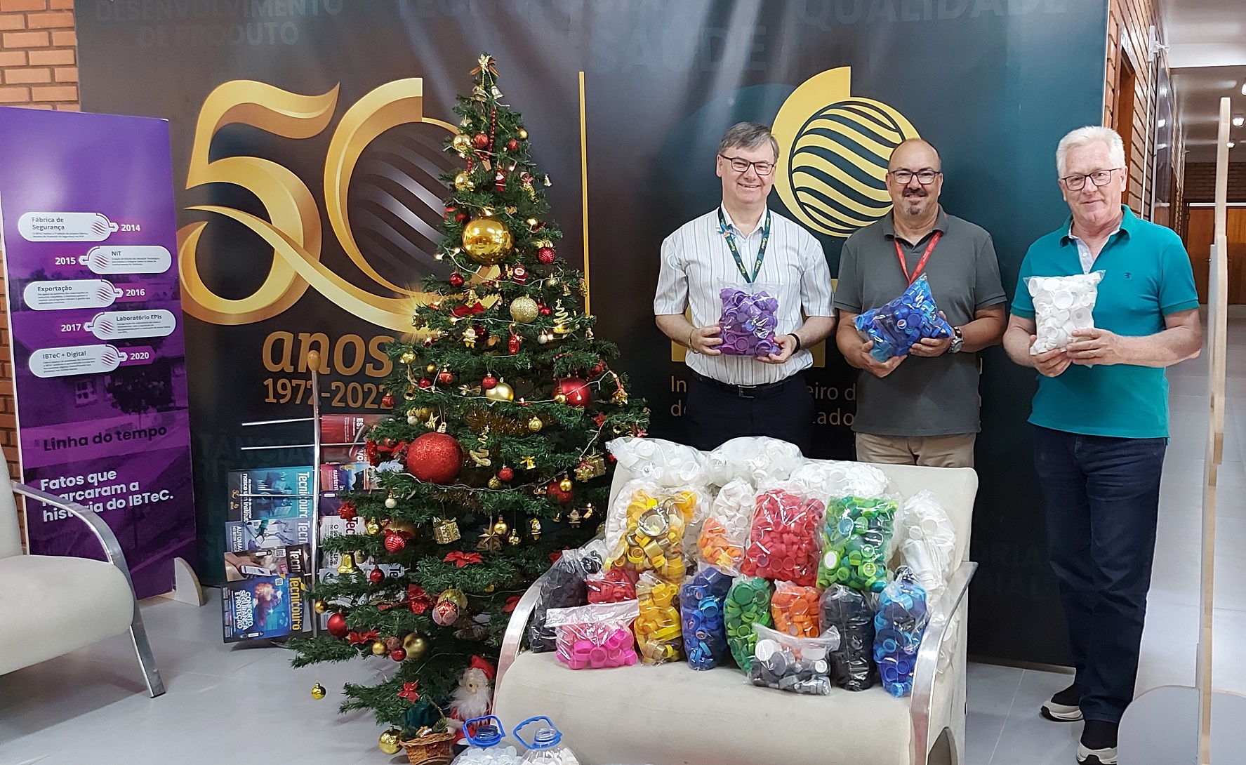 IBTeC entrega tampinhas para AMO Criança