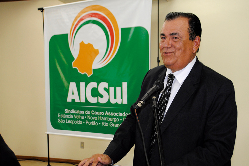 Jair Krummenauer reconduzido à presidência da AICSul