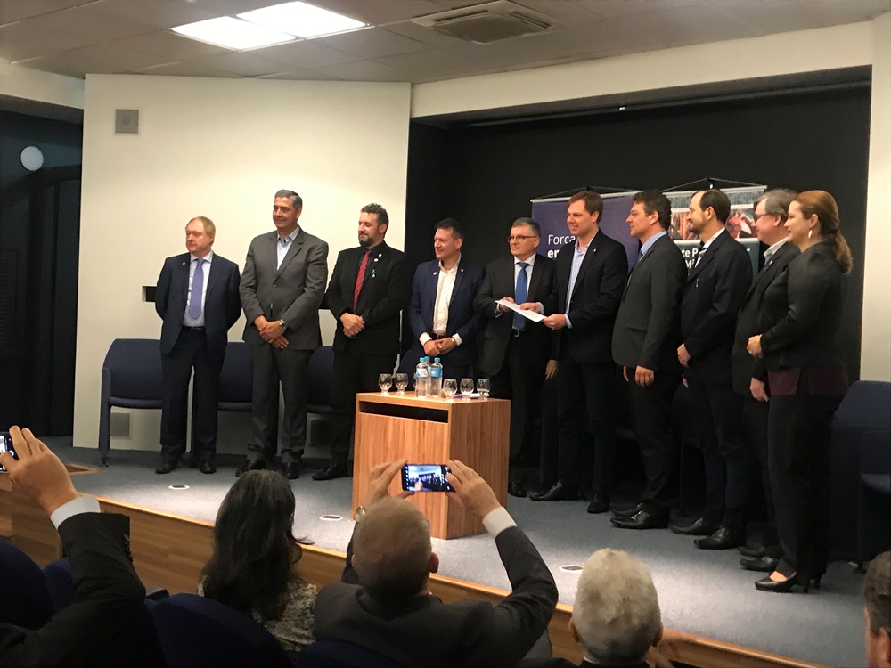 Lançada a Frente Parlamentar Mista em Defesa do Setor Coureiro-Calçadista