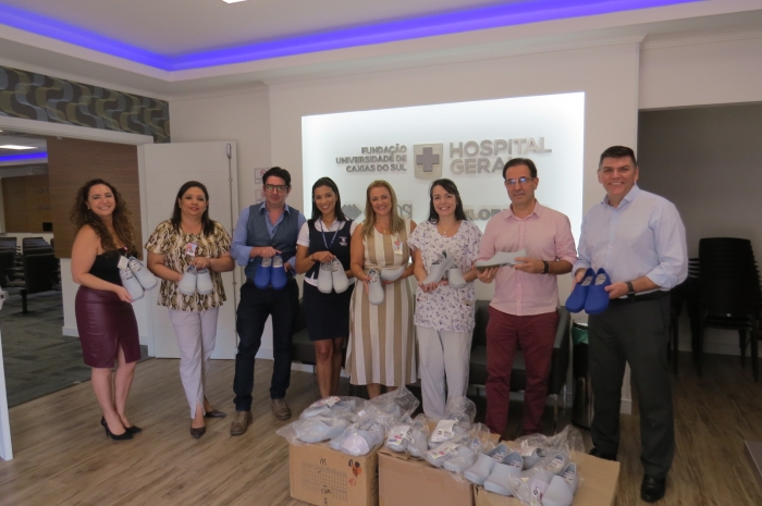 Hospital Geral de Caxias recebe doação de mais de 400 calçados de proteção para seus profissionais