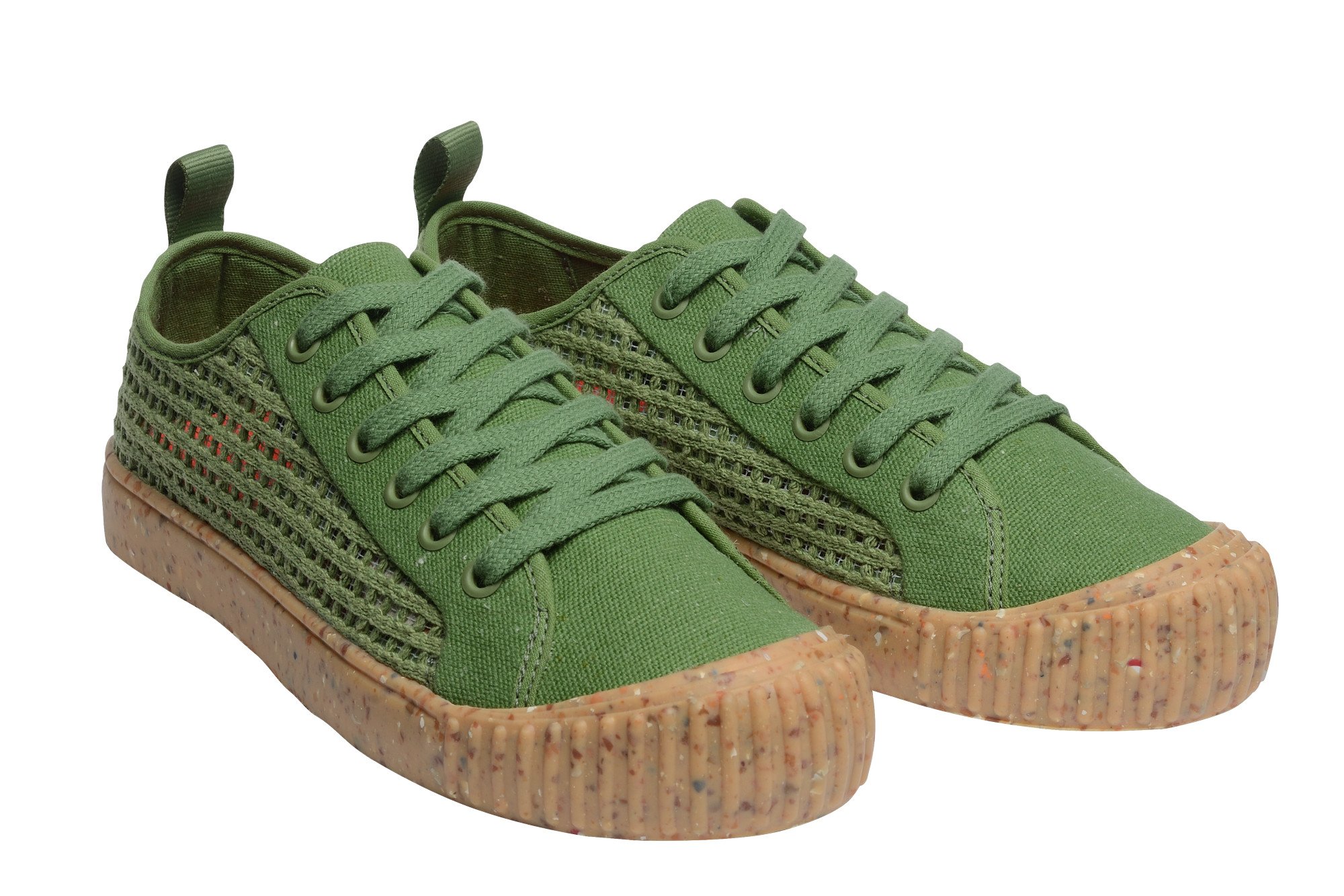 Havaianas lança sneakers sustentável