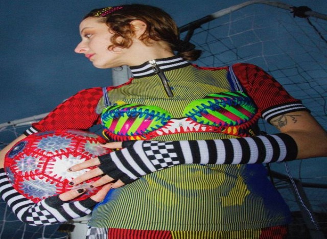 Paolina Russo transmite vivência no futebol em suas roupas