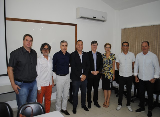 Lideranças do setor calçadista se reúnem em Coletiva de Imprensa para anunciar com exclusividade as novidades da Fábrica Conceito 2020