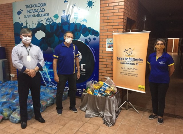 Banco de Alimentos – Região do Calçado RS, representado pelo Presidente Ademir Rodrigues e a Coordenadora Isabel Cristina Blankenheim