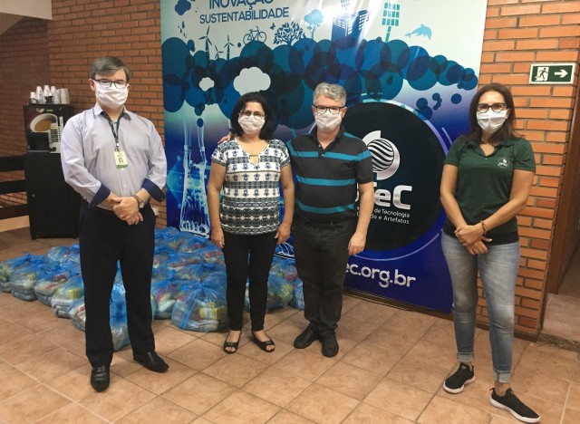 ASA – Ação Social Aliança, representada pela Coordenadora Vera Morales e o Administrativo, João Carlos Morales.