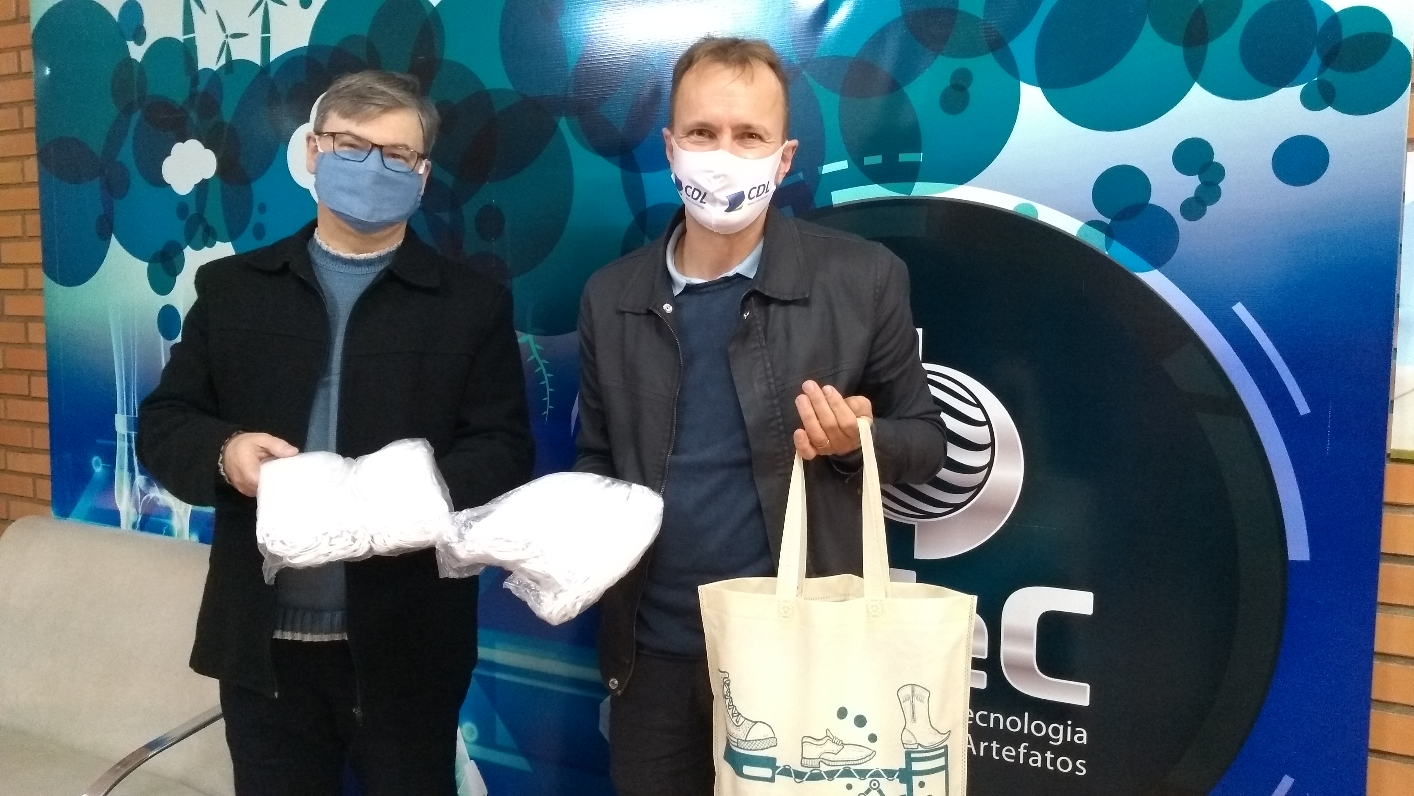 IBTeC doa 1.000 máscaras para CDL e Sindilojas Novo Hamburgo