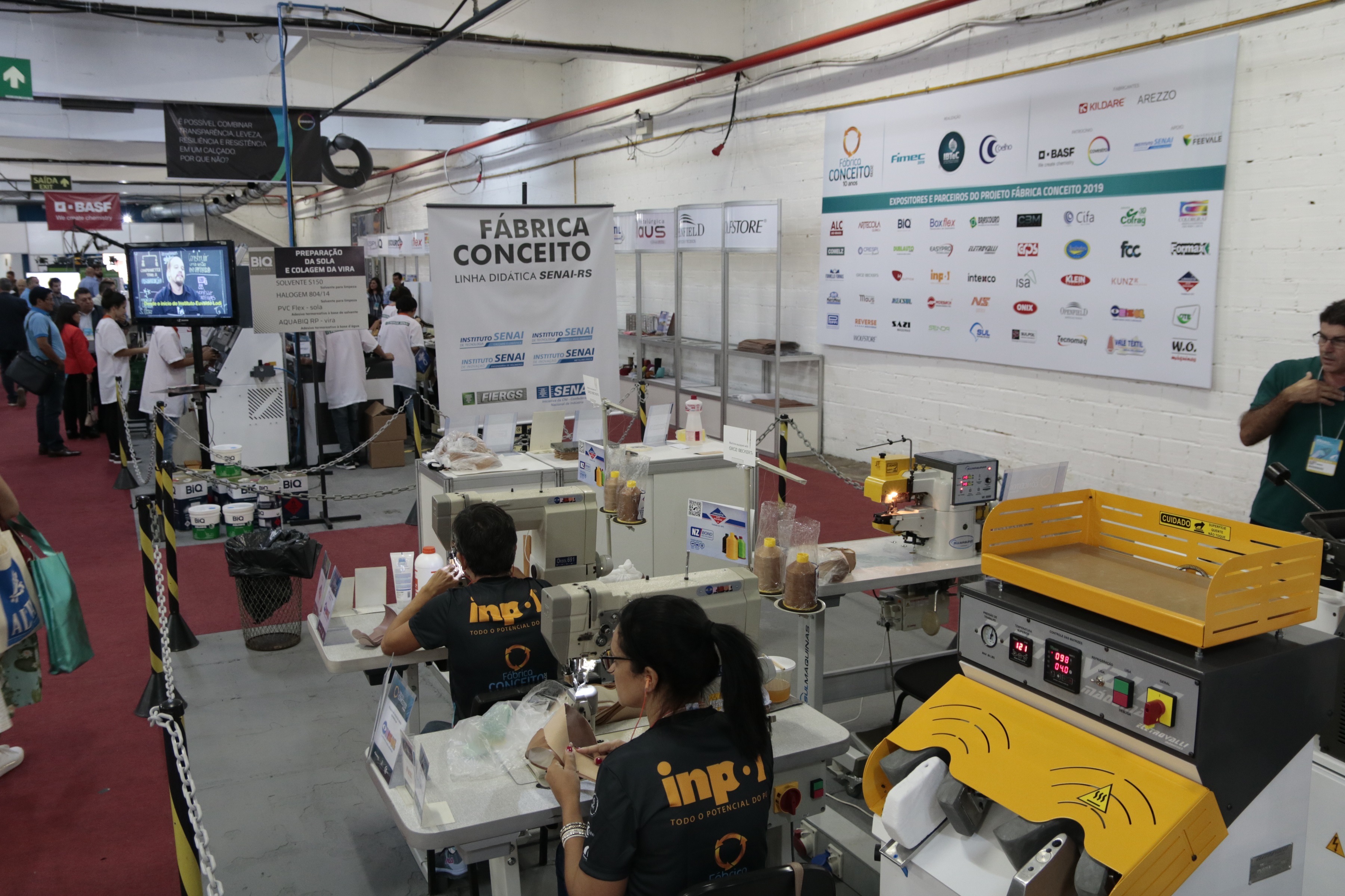 Visitantes da Fimec 2020 poderão ver calçados das marcas Arezzo e Ramarim sendo produzidos em tempo real