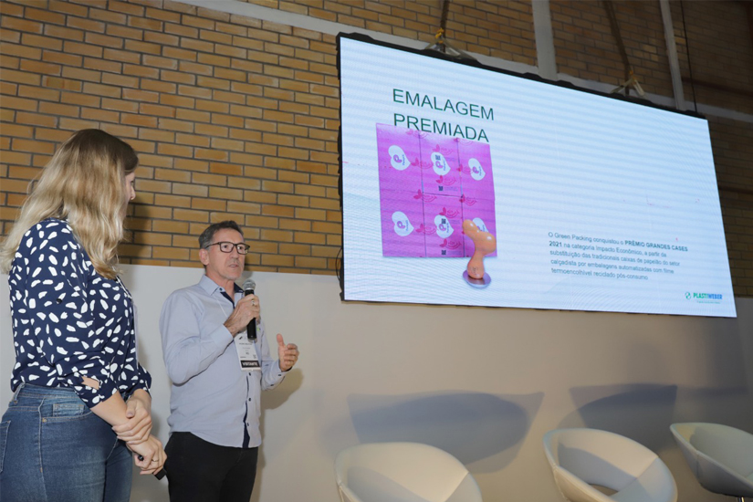 Plastiweber apresenta embalagem plástica 100% reciclada ao setor calçadista