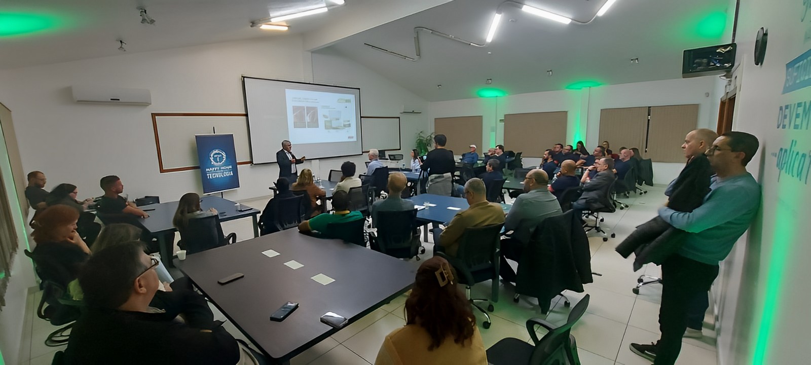 Presidente da Animaseg, José Geraldo Brasil, falou no Happy Hour do IBTeC sobre realidade das indústrias de EPIs no Brasil