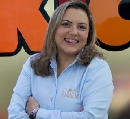 LUCIANA GIROTTO - Gerente de Marketing da Kidy Company
